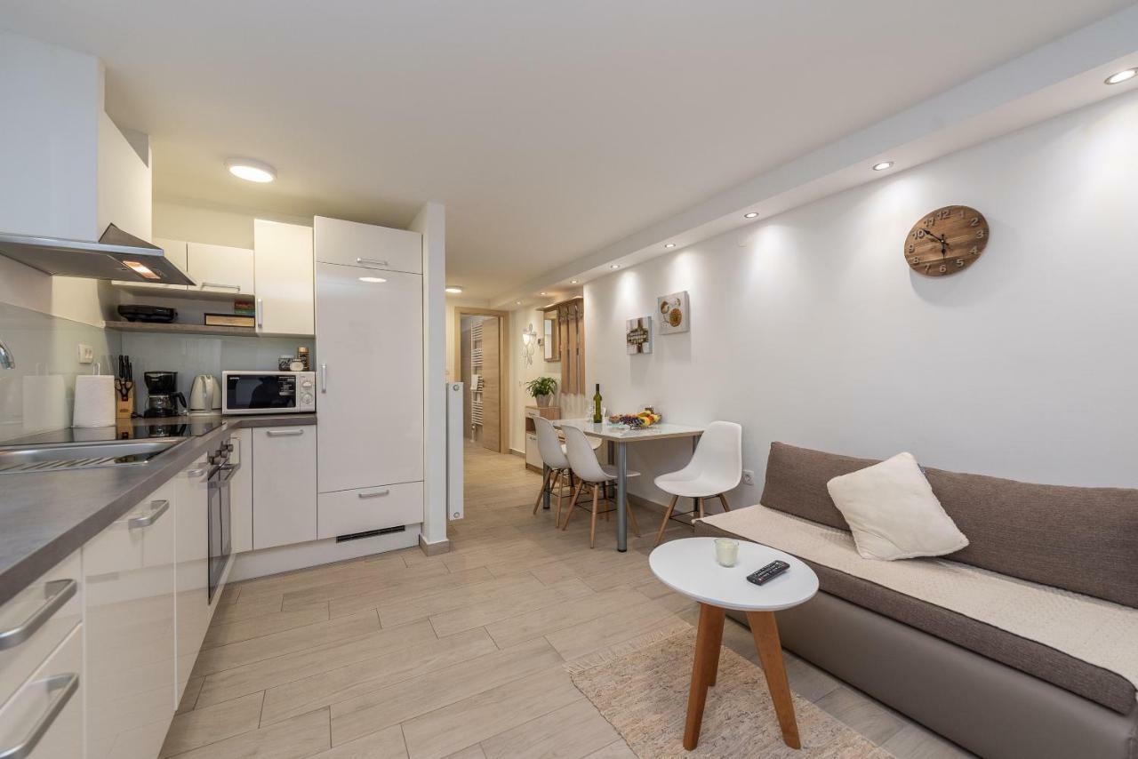 Apartments Luky ซาดาร์ ภายนอก รูปภาพ