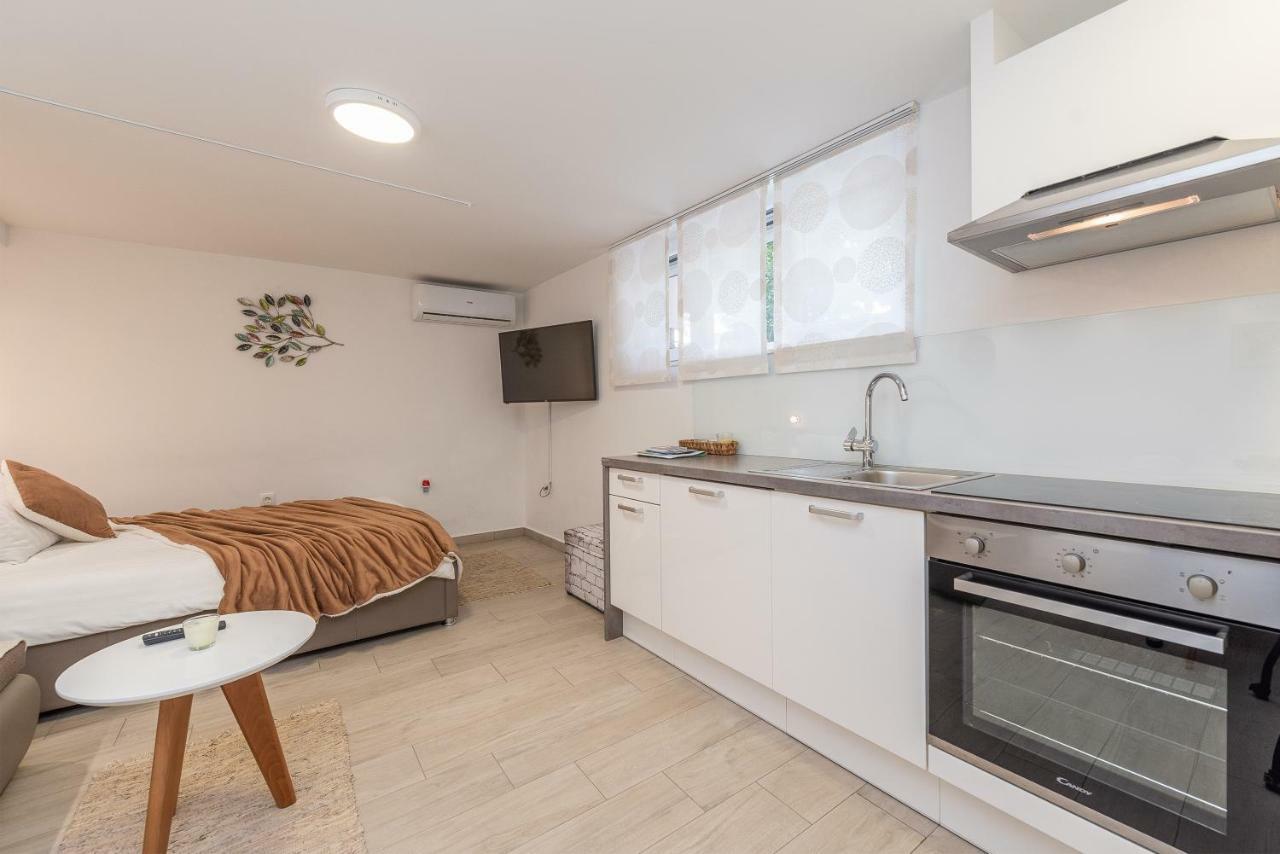 Apartments Luky ซาดาร์ ภายนอก รูปภาพ